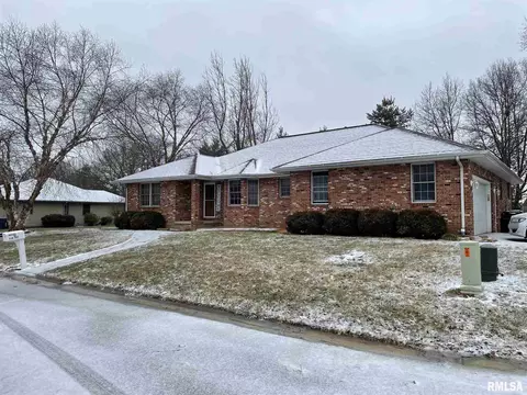 1 Locust Dr, Franklin, IL 62638 photo 1
