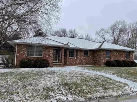 1 Locust Dr, Franklin, IL 62638 photo 2