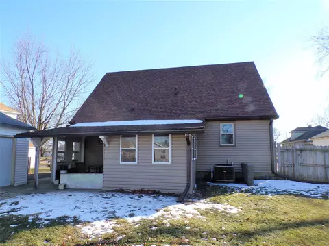 403 W Snyder St, Abingdon, IL 61410 photo 5