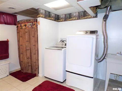403 W Snyder St, Abingdon, IL 61410 photo 40