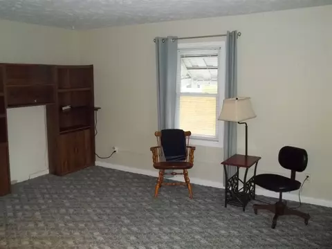 2008 N 20th St, Springfield, IL 62711 photo 2