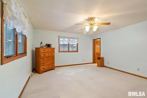 4213 Fort Donelson Dr, Springfield, IL 62707 photo 13