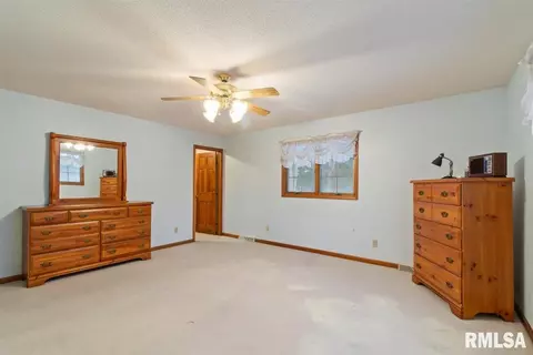 4213 Fort Donelson Dr, Springfield, IL 62707 photo 14