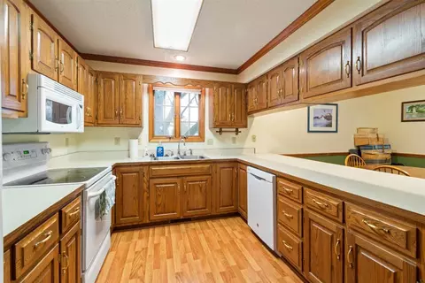 4213 Fort Donelson Dr, Springfield, IL 62707 photo 9