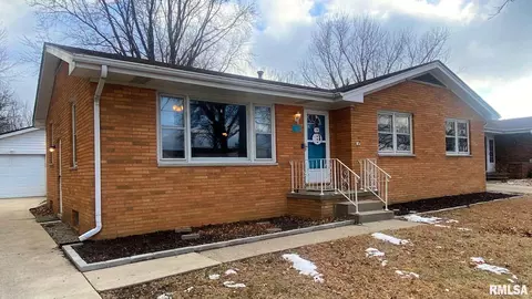 612 Witherspoon Dr, Springfield, IL 62704 photo 2