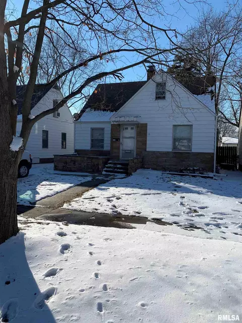 2417 S 13th St, Springfield, IL 62703 photo 1