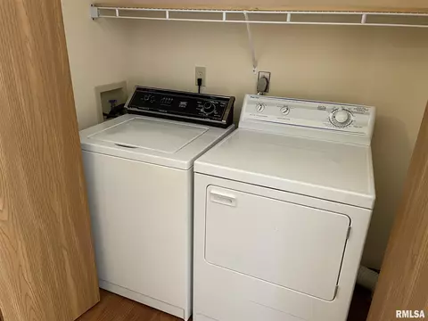84 Amherst Dr, Springfield, IL 62702 photo 9