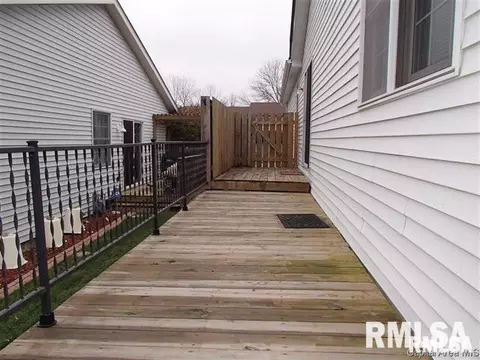 84 Amherst Dr, Springfield, IL 62702 photo 4