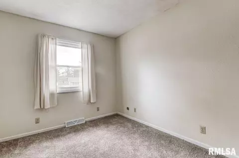 2829 E Black Ave, Springfield, IL 62702 photo 23