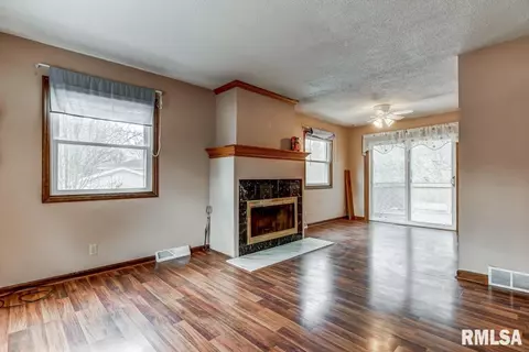 2829 E Black Ave, Springfield, IL 62702 photo 13
