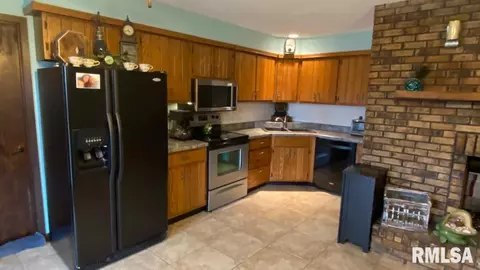 21 Red Fox Ct, Springfield, IL 62712 photo 8