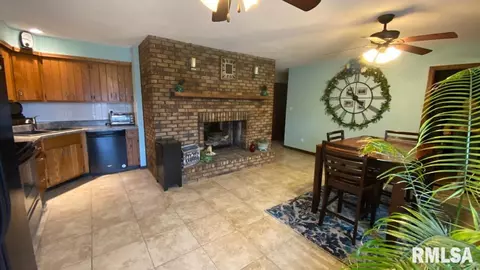21 Red Fox Ct, Springfield, IL 62712 photo 11