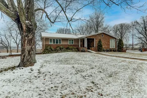 69 Columbine Ln, Springfield, IL 62707 photo 1