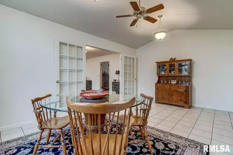 1829 Outer Park Dr, Springfield, IL 62704 photo 21