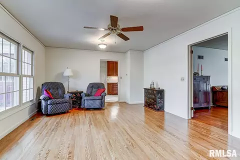 1829 Outer Park Dr, Springfield, IL 62704 photo 18