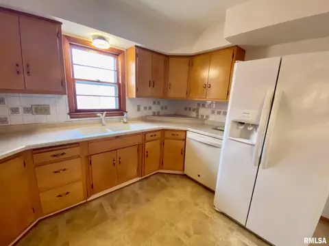 66 Rosaria Dr, Springfield, IL 62702 photo 10