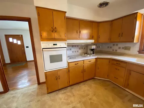 66 Rosaria Dr, Springfield, IL 62702 photo 8