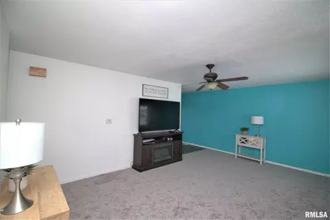 3220 Normandy Rd, Springfield, IL 62703 photo 2