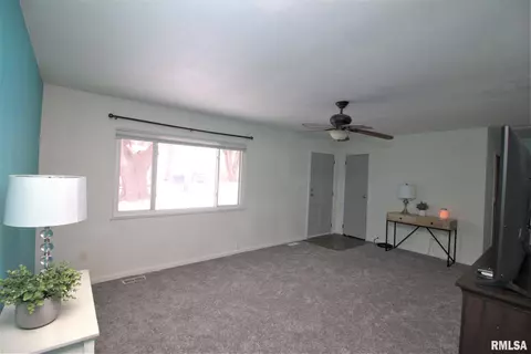 3220 Normandy Rd, Springfield, IL 62703 photo 4