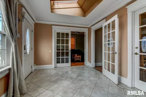 508 S Walnut St, Springfield, IL 62704 photo 3
