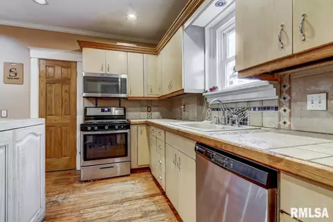 508 S Walnut St, Springfield, IL 62704 photo 10