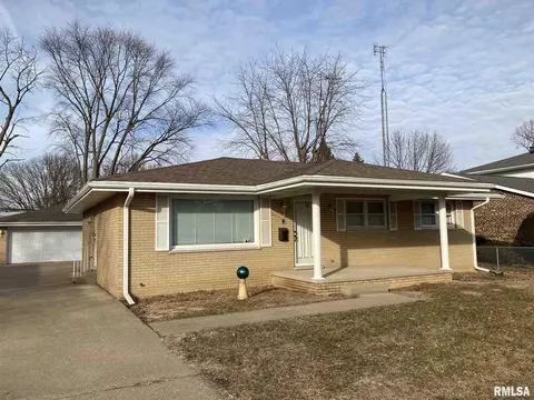 2317 Sangamon Ave, Springfield, IL 62702 photo 1