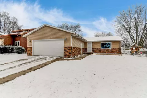 2804 Huron Dr, Springfield, IL 62702 photo 1