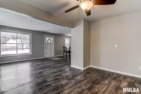 2049 Buchanan St, Springfield, IL 62703 photo 8