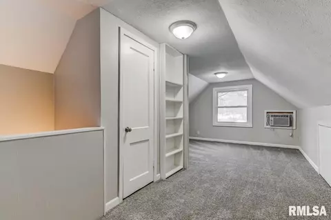 2049 Buchanan St, Springfield, IL 62703 photo 7