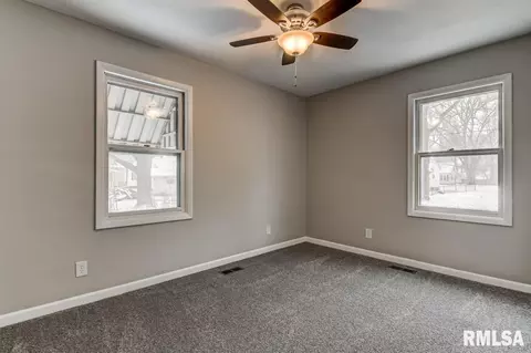 2049 Buchanan St, Springfield, IL 62703 photo 17