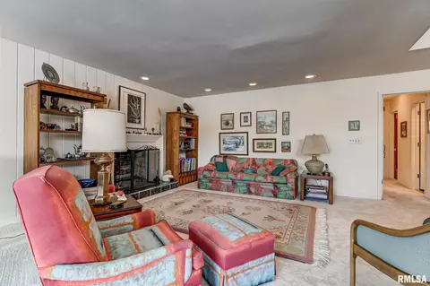 224 E Hazel Dell Ln, Springfield, IL 62712 photo 13