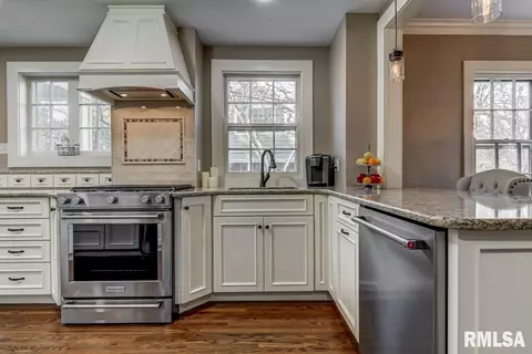 1415 Wiggins Ave, Springfield, IL 62704 photo 2
