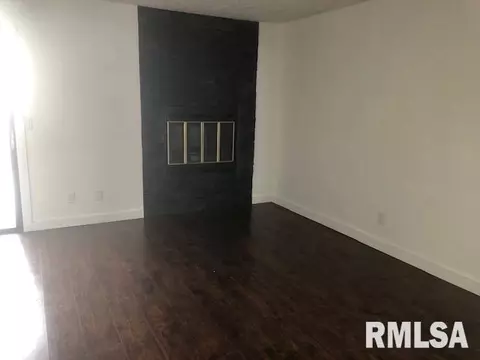 81 Country Pl, Springfield, IL 62703 photo 4