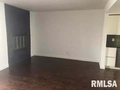 81 Country Pl, Springfield, IL 62703 photo 5
