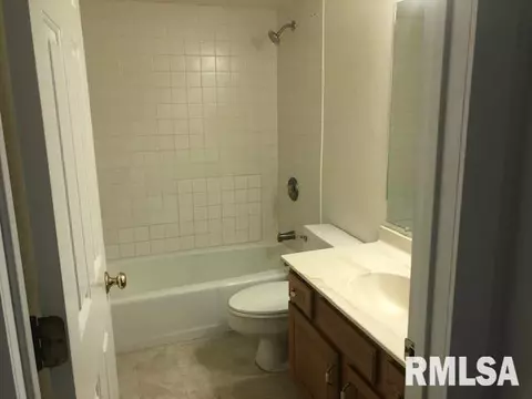 81 Country Pl, Springfield, IL 62703 photo 8