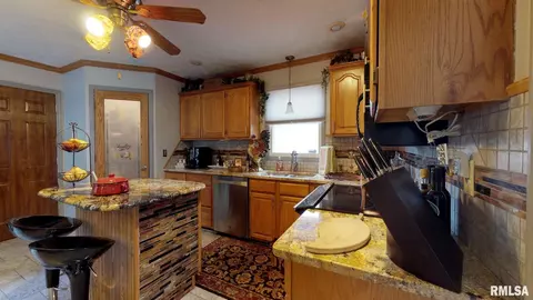 2559 Chapel Hill Rd, Springfield, IL 62702 photo 16