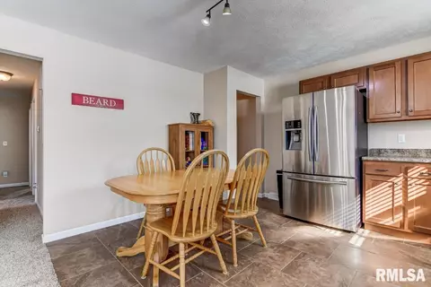 225 Buckhorn Dr, Springfield, IL 62707 photo 8