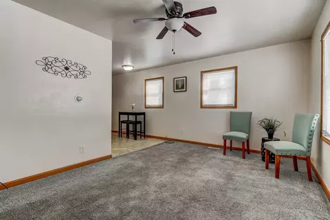 16 Hedge Dr, Springfield, IL 62702 photo 4