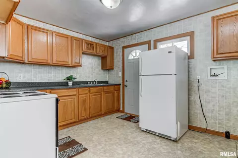 16 Hedge Dr, Springfield, IL 62702 photo 7