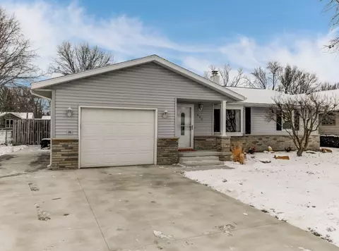625 E Walnut St, Chatham, IL 62629 photo 2