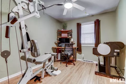 625 E Walnut St, Chatham, IL 62629 photo 22