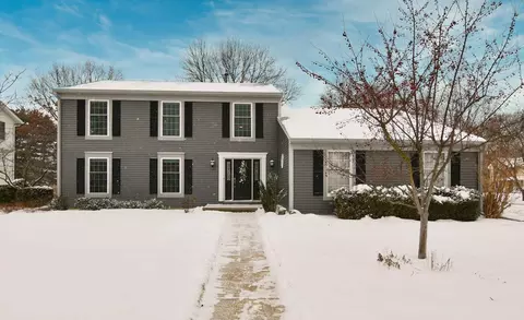 1601 Hunter Ridge Dr, Springfield, IL 62704 photo 1