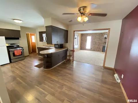 1006 E Crosby St, Elkhart, IL 62634 photo 6