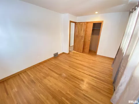 1006 E Crosby St, Elkhart, IL 62634 photo 14