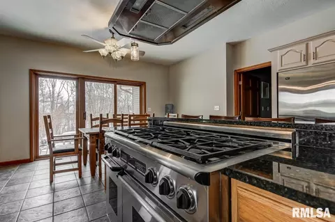 3675 Spaulding Orchard Rd, Springfield, IL 62711 photo 10