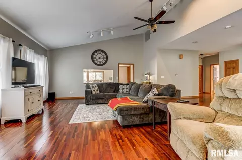 3675 Spaulding Orchard Rd, Springfield, IL 62711 photo 7