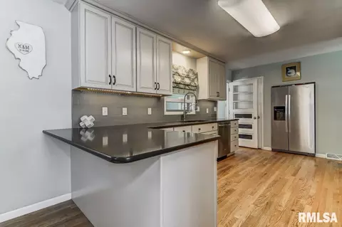 1061 Archer Elevator Rd, Springfield, IL 62711 photo 7