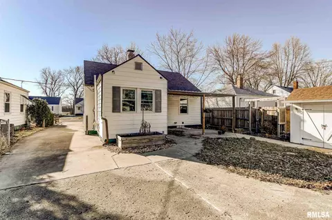 2924 S 3rd St, Springfield, IL 62703 photo 10