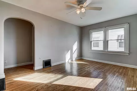 2924 S 3rd St, Springfield, IL 62703 photo 5