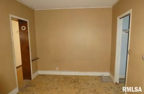 914 E Wood Ave, Springfield, IL 62702 photo 8